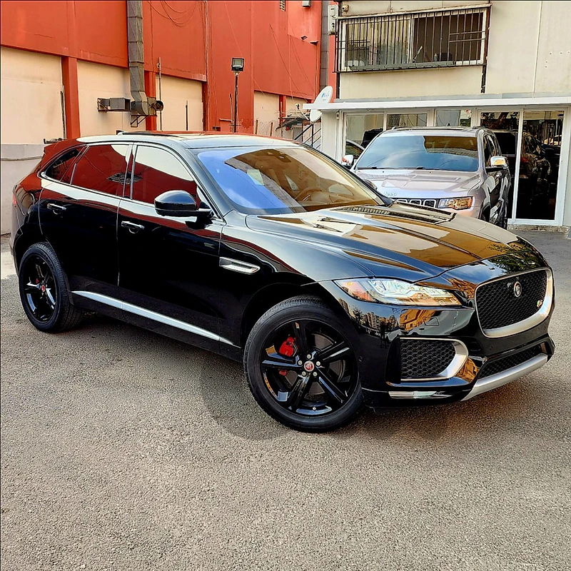 JAGUAR F-PACE S V6 380HP LUXURY EDITION 2017 MINT CONDITION