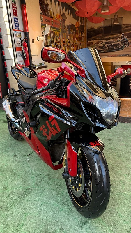 suzuki gsx r 1000 ( yoshimura ) limited 2013