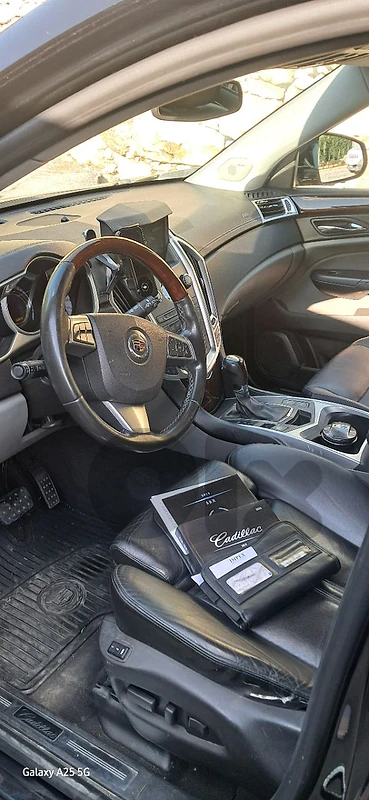 Cadillac SRX 2010 premium