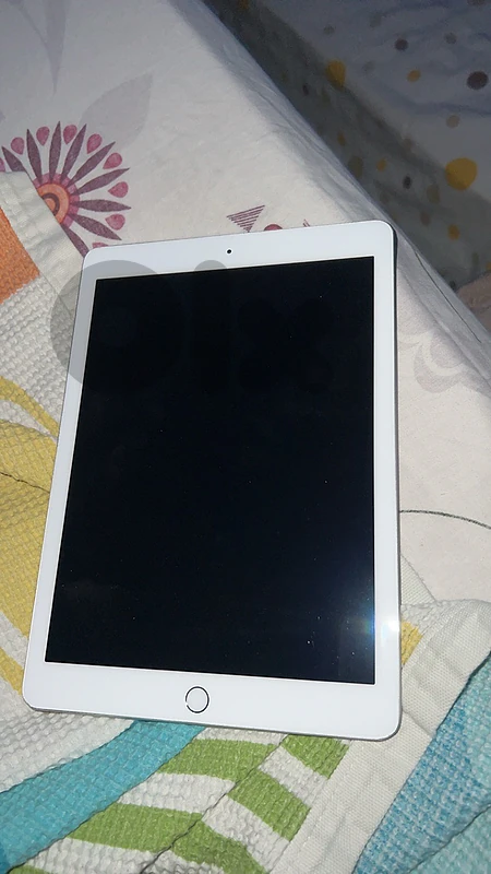 Ipad  (5th generation)