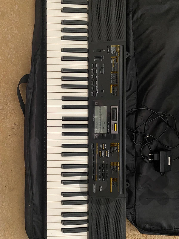 casio keyboard CTK-2400 with original casio adapter