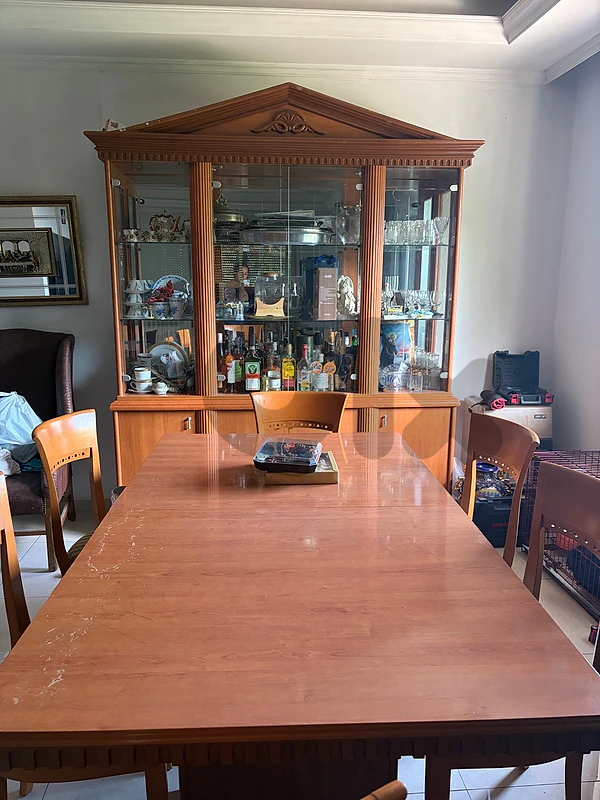 dining table + dressoir