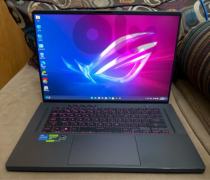 Asus ROG ZEPHYRUS G16 i7 13Th RTX 4060 32GB Ram 500GB NVMe Like New