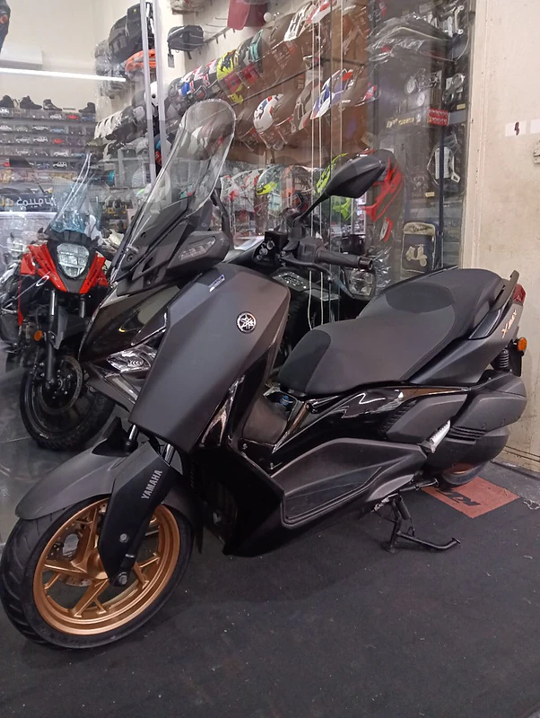 Yamaha Xmax Company source, still not registered 250cc new tires