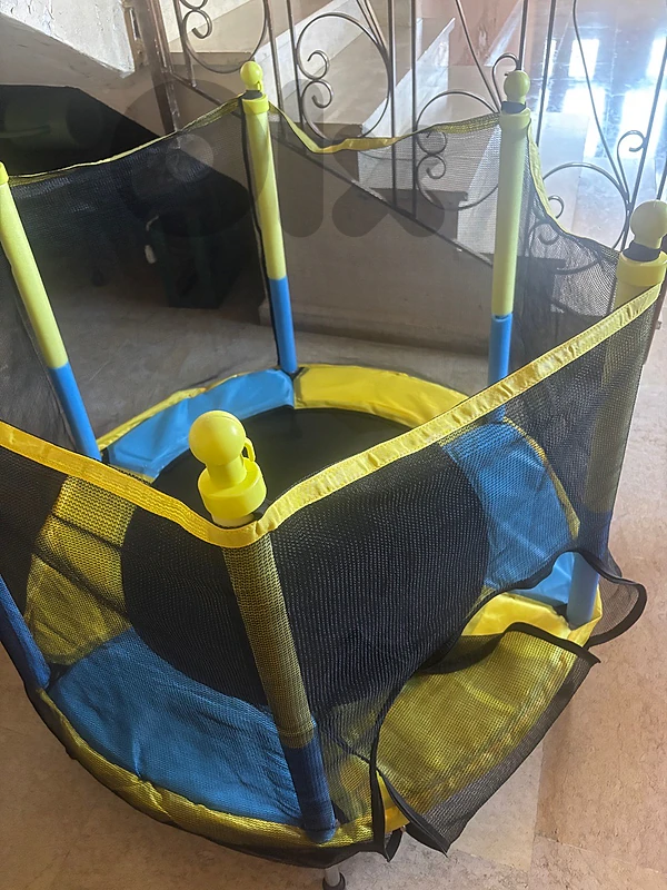 Kids Trampoline with Safety Net – Excellent Condition