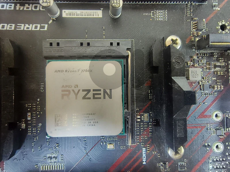 AMD Ryzen 7 2700X