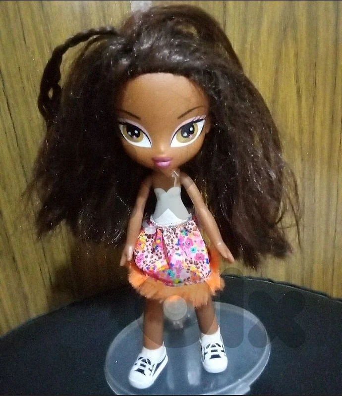Bratz SNAP ON SLEEP OVER SASHA Still Good As new wearing Rare doll=24$
