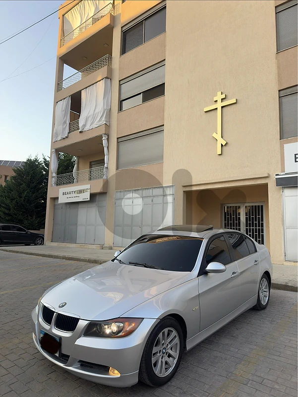 BMW 3-Series 325i Silver/Black Like New