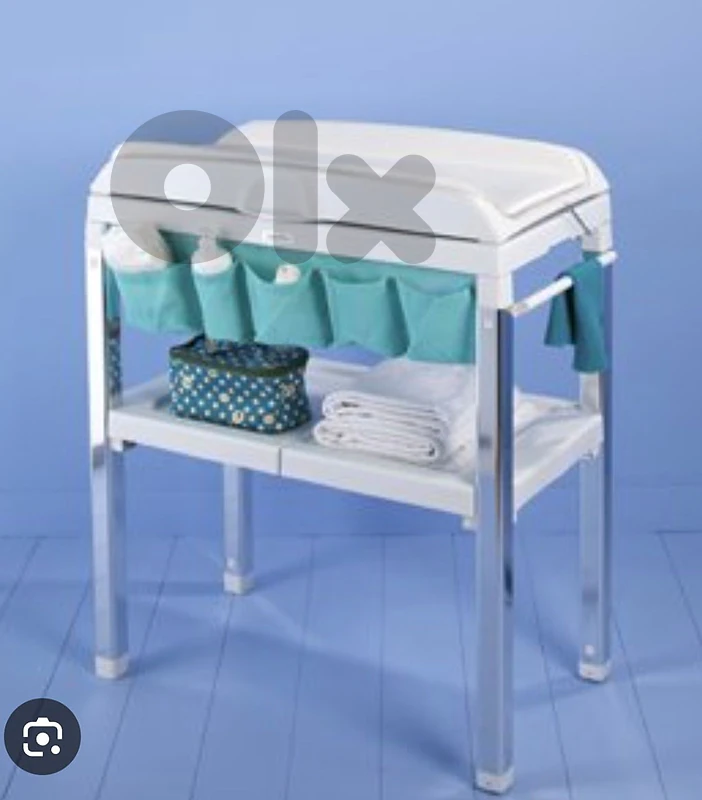 Inglesina Changing table with Bathtub $150