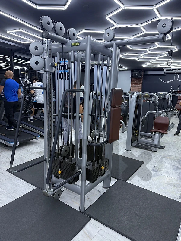 Technogym 4 station Turm made in usa whatsapp 03139571