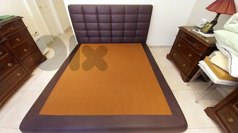 Queen size Bed