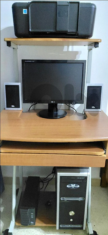 LG SCREEN COMPUTER AND HP PRINTER WITH TABLE,CASE,UPS AND SPEAKERS LG SCREEN COMPUTER AND HP PRINTER WITH TABLE,CASE,UPS AND SPEAKERS