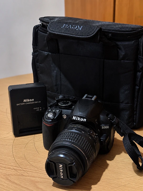 Nikon D3100 | 18–55mm VR kit lens