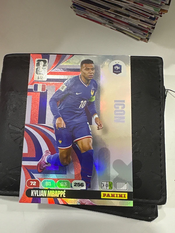Panini FIFA World Cup Kylian Mbappé #185 France Icon Card