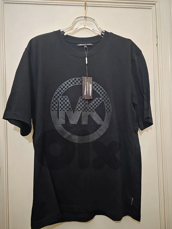 Mickael kors T.shirt size Medium oversize