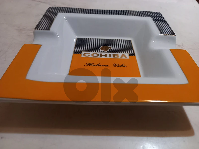Cohiba square ceramic cigar ashtray  20 cm approx new in box