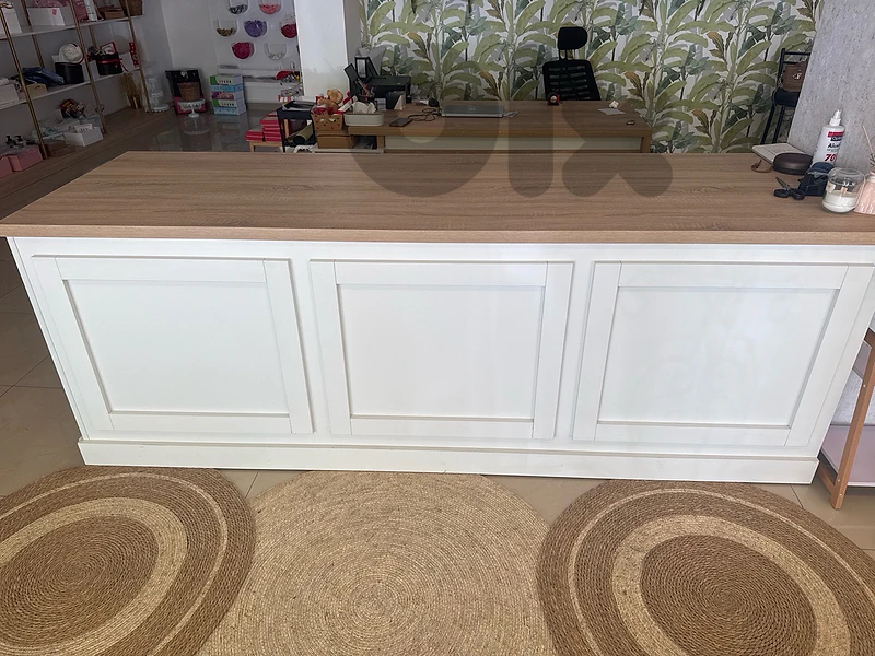 Shop counter