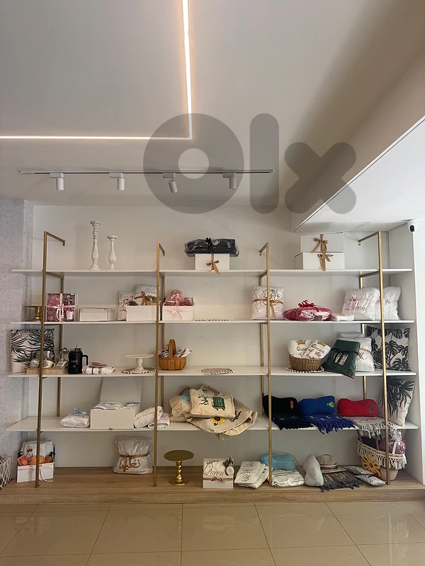 Retail shelving