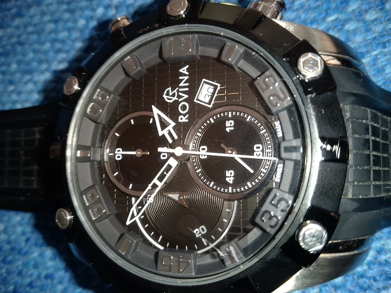 montre Rovina