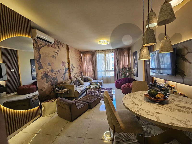 Modern Apartment for sale in Furn El Chebbak فرن الشباك للبيع