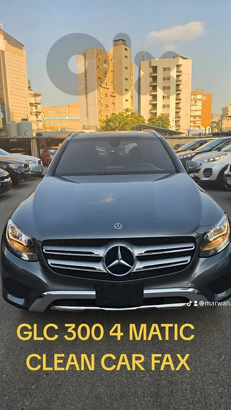 Mercedes-Benz GLC-Class 2018 GLC 300 4 MATIC CLEAN CAR FAX