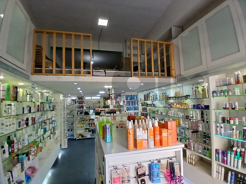 Shop For Rent In Saifiمحل للايجار في الصيفي