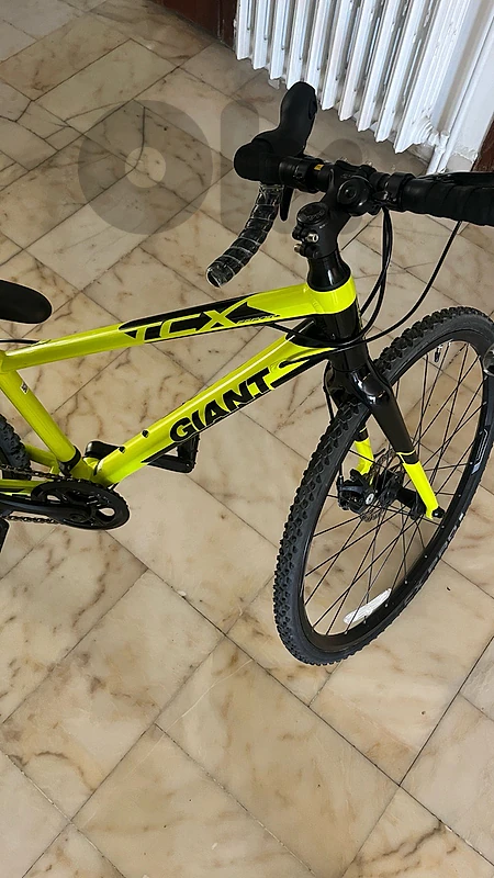 GIANT TCX BICYCLE