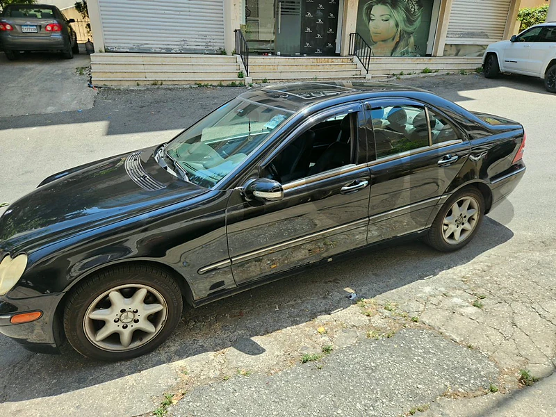 Mercedes-Benz 240/260/280 2001 C240 2001