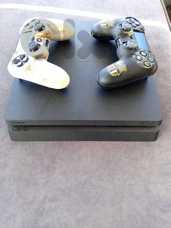PlayStation4 slim b3da jdideh