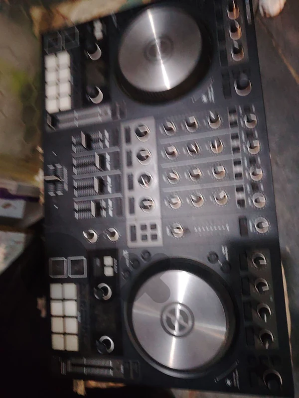 Traktor s4 Mk3