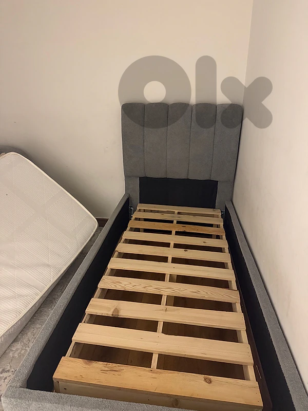 single bed with mattress