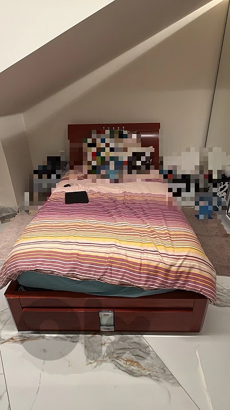 2 single bed with vanity