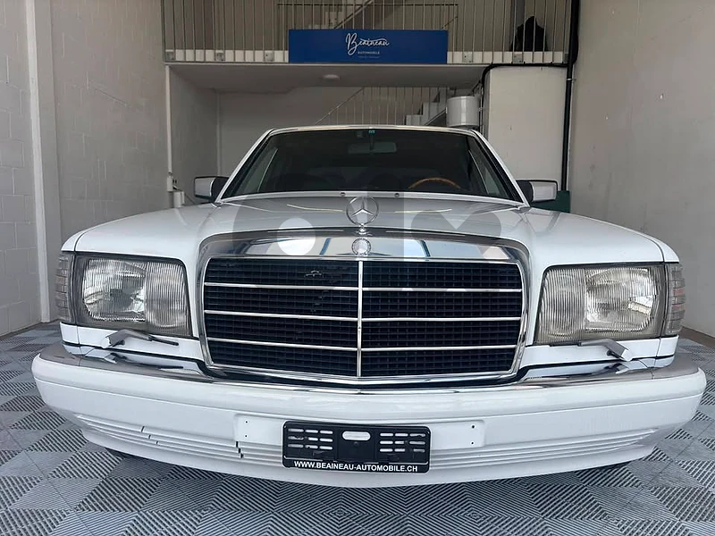 Mercedes-Benz 560 SEL 1988