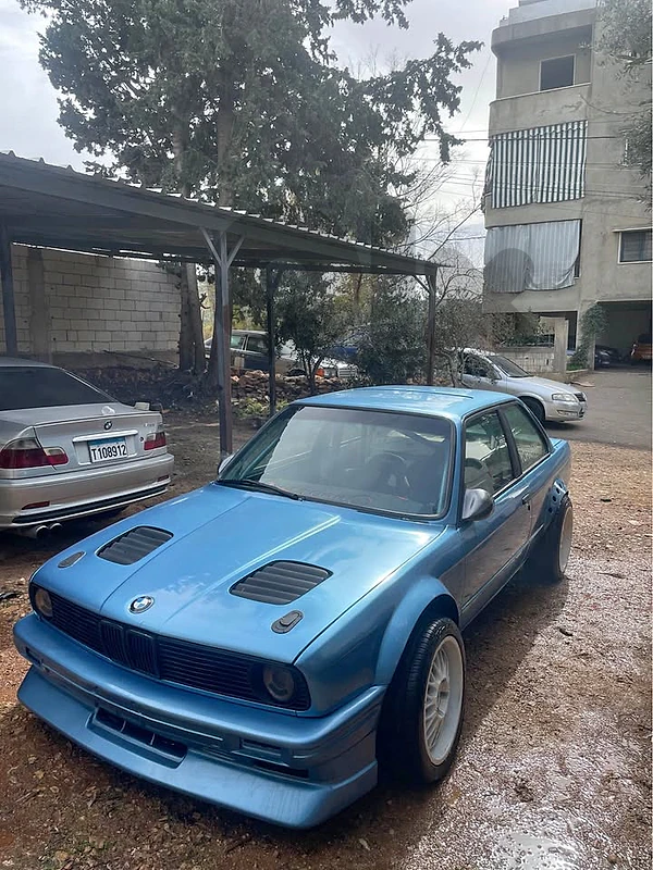 BMW E30 1986