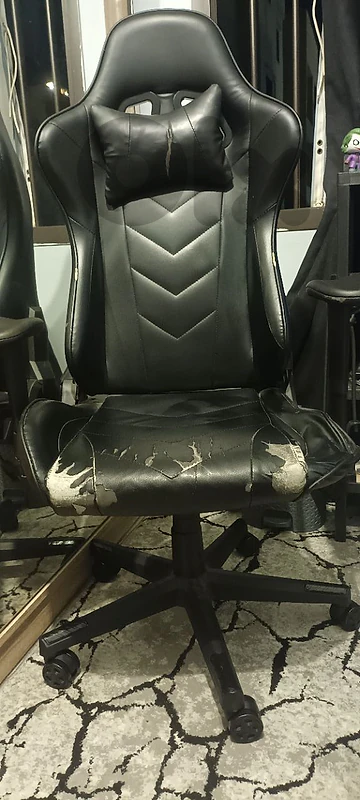 black gaming chair