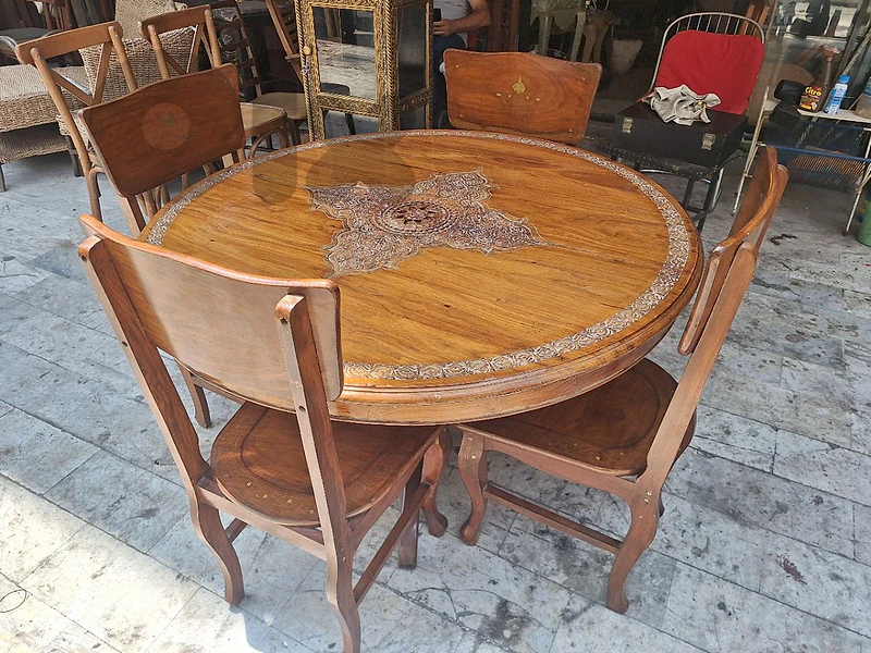 طاولة سفرة مع ٤ كراسي خشب ورد رائعة جدا مميزة انتيك