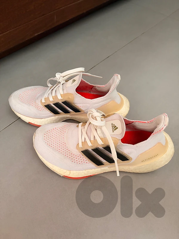 Adidas running shoes white
