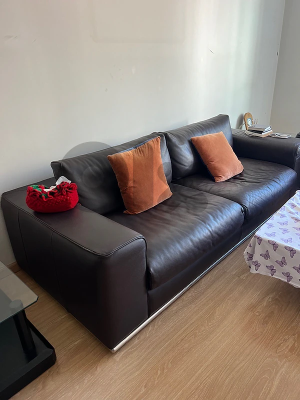 Leather sofa made in italy by nicoletti home كنب جلد ايطالية ولا اروع