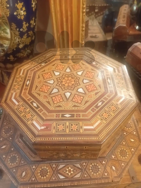 صندوق منزل صدف و موزاييك بسعر مميز
