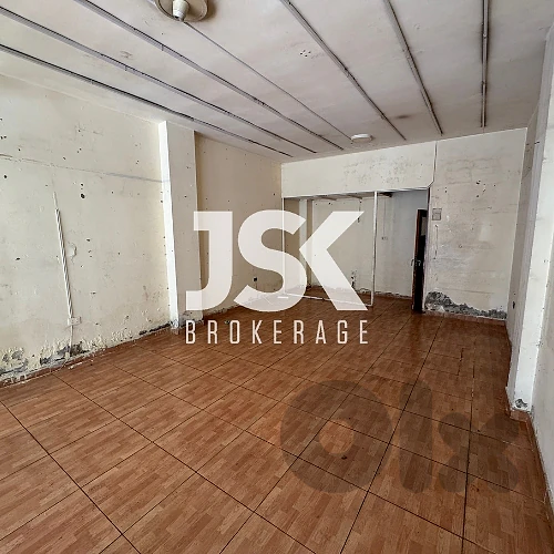 L22127 Shop For Sale in Sanayeh, Beirut