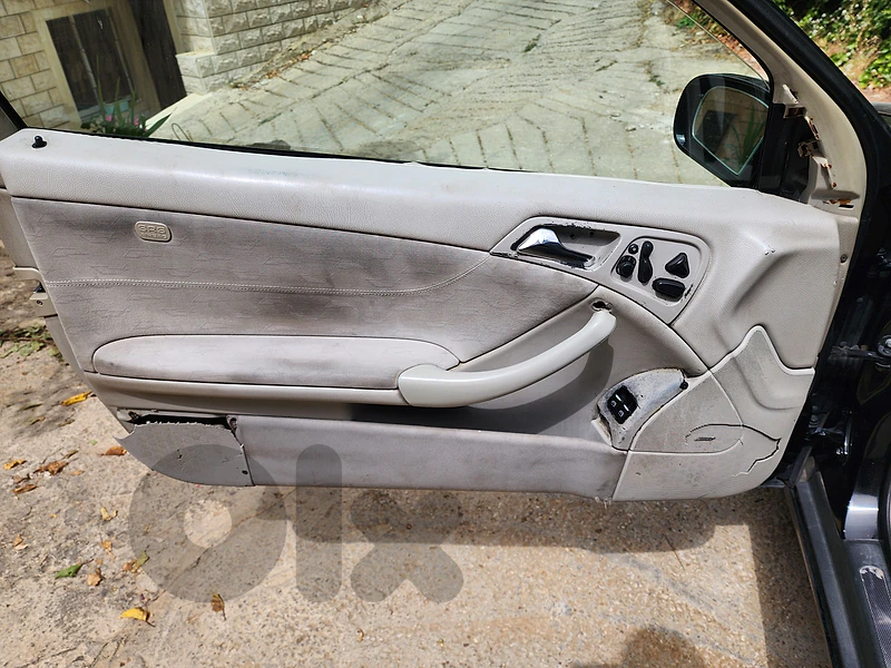 مطلوب فرش بواب - mercedes c230 2002 Kompressor