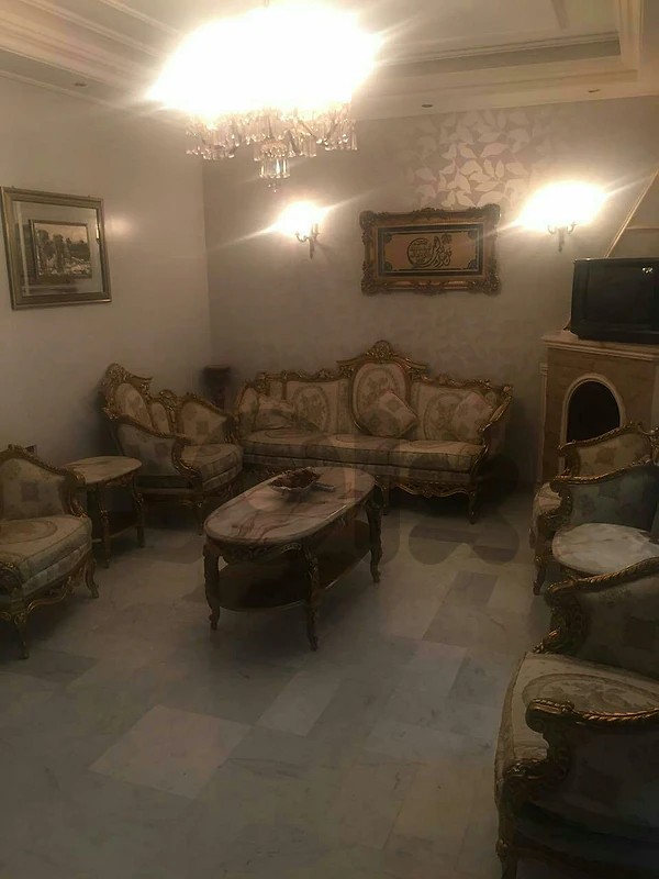 FULLY FURNISHED APARTMENT IN MSAYTBEH PRIME (180SQ) 3 BEDS , (BTR-476)