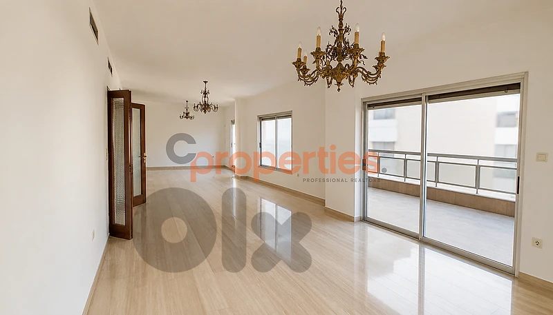 Apartment For Sale in Sakiet El Janzir شقة فخمة للبيع CPBHN25