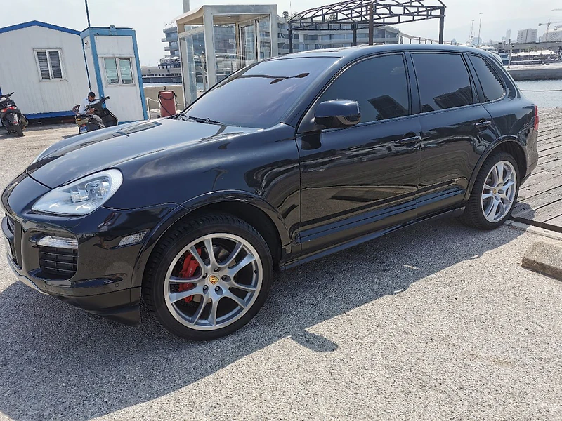 Porsche Cayenne 2009 gts