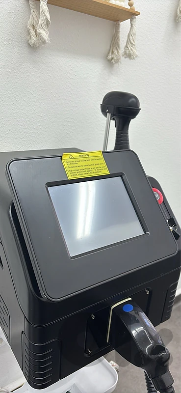 Laser hair removal machine/ Hydrafacial and carbon laser for rent