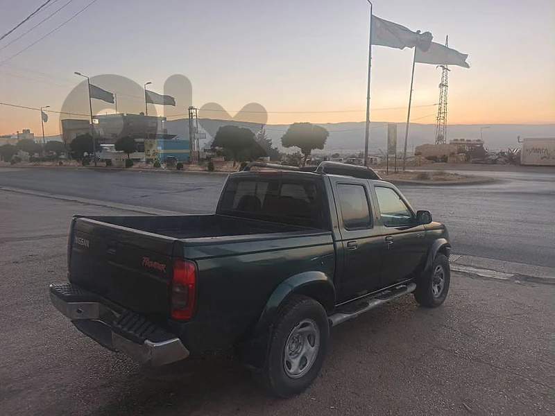 Nissan frontier 2000