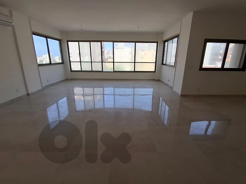 Apartment for sale in Mazraa شقة للبيع في المزرعة