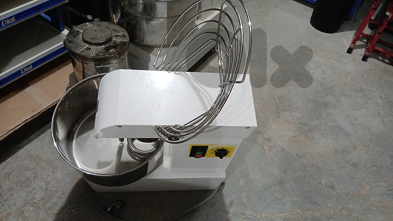 خلاط وعجانة for sale