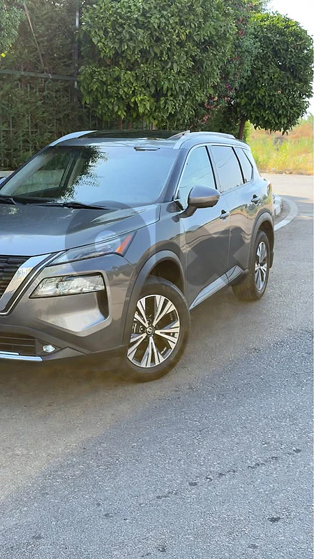Nissan rogue sv awd 2021