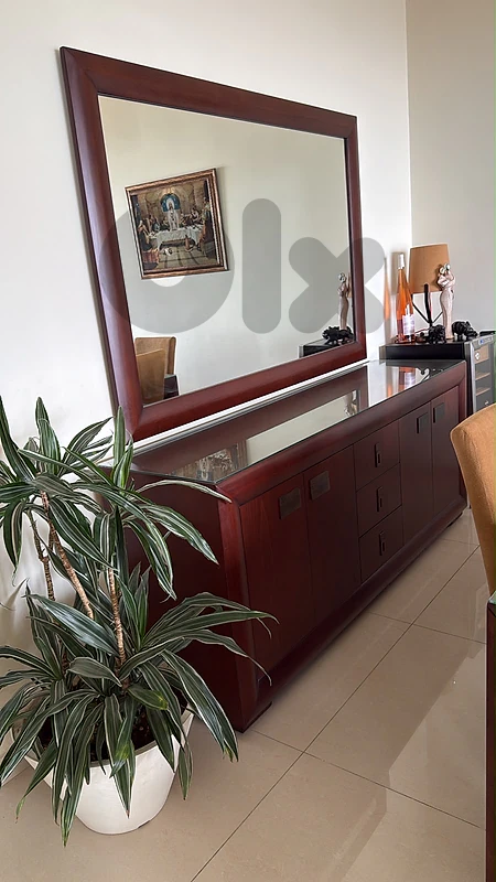 elegant dining table like new barely used